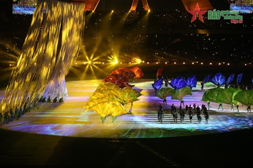 Clip hình ảnh đẹp về Lễ khai mạc SEA Games 32